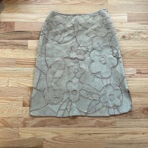 100% leather and polyester brown stitch skirt from suedessence (size: women’s 4)